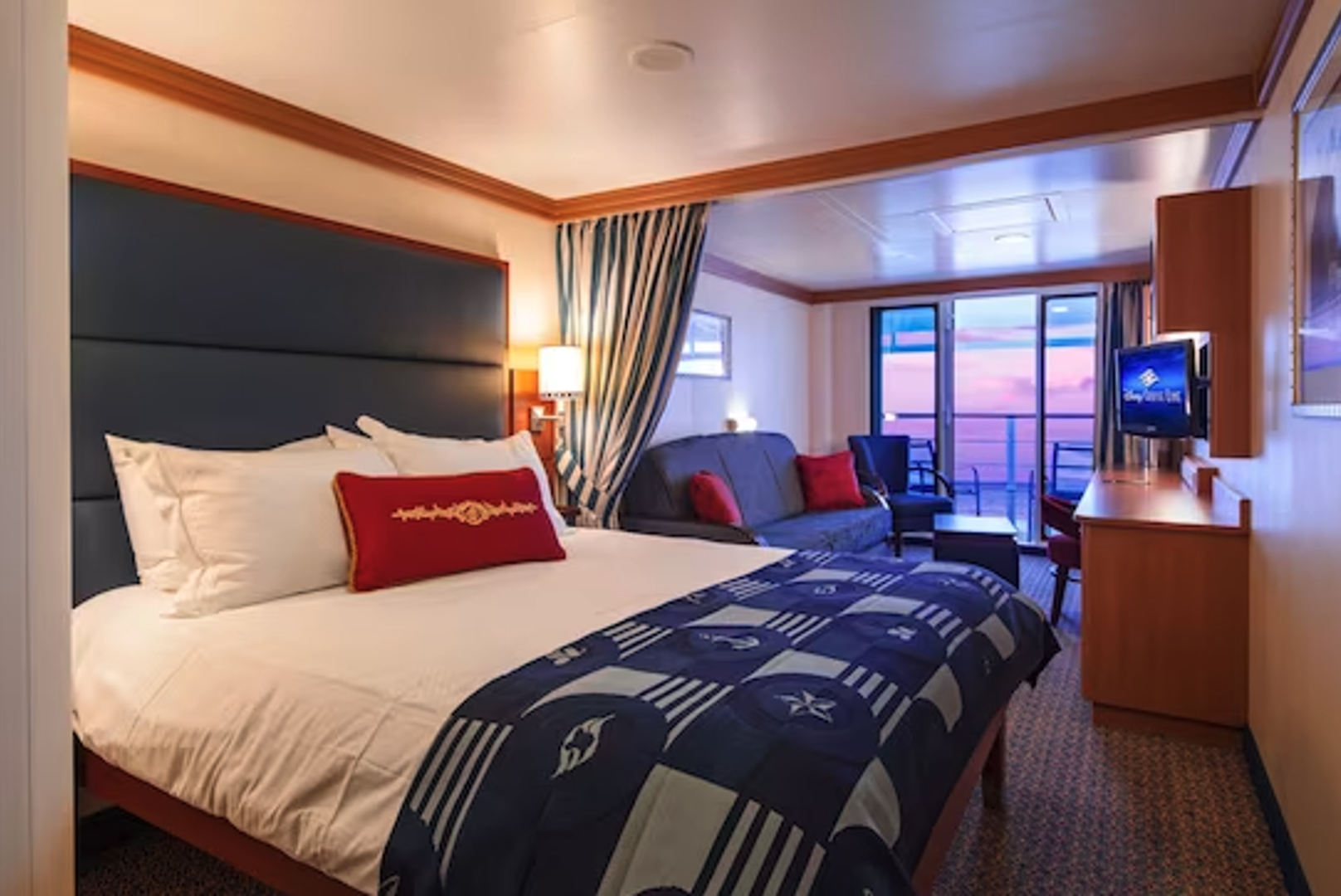 Deluxe Family Oceanview Stateroom with Verandah