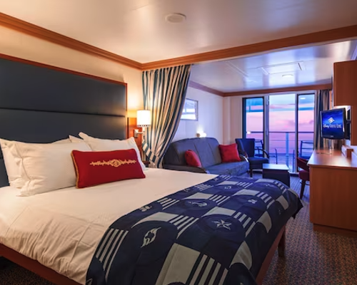 Disney Cruise Line, Disney Dream, Deluxe Family Oceanview Stateroom.png