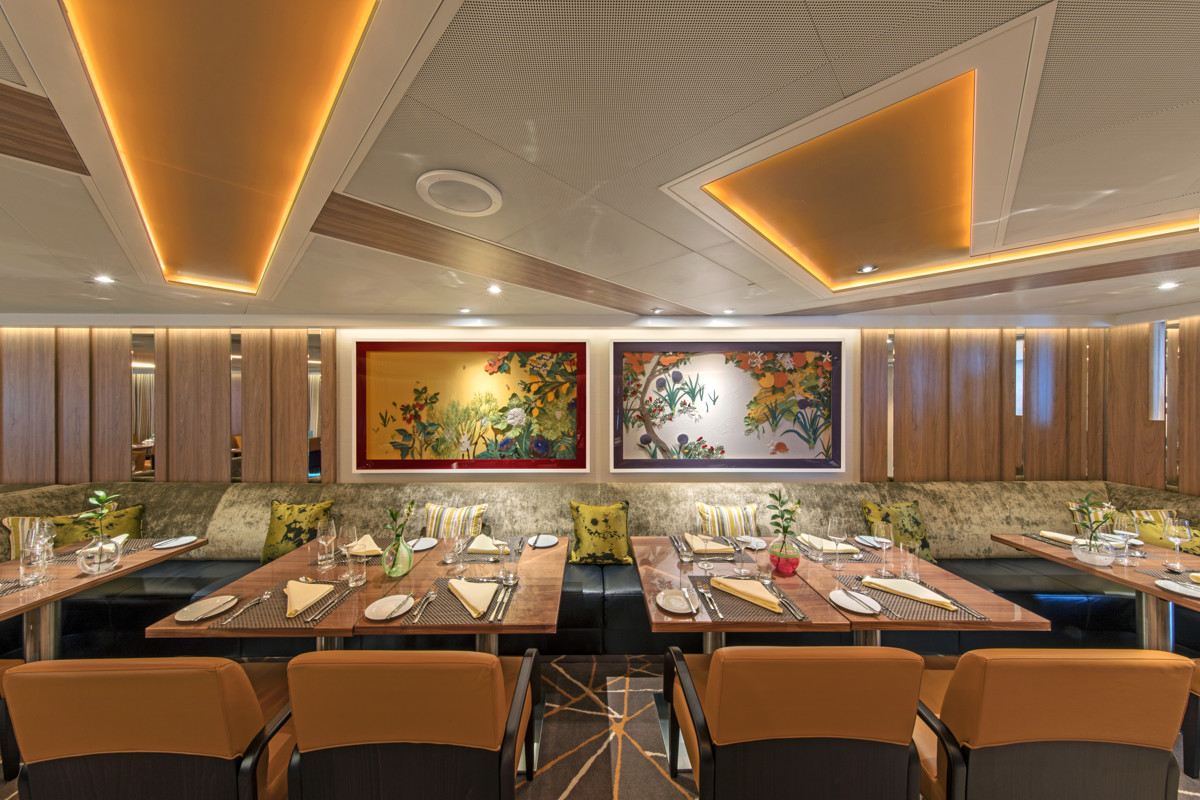 Seabourn Ovation The Colonnade1.jpg