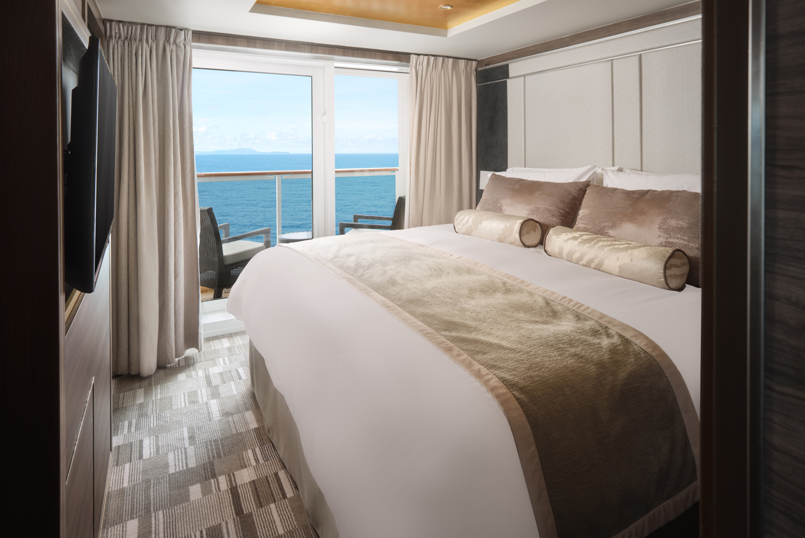 Forward-Facing Deluxe Penthouse with Large Balcony