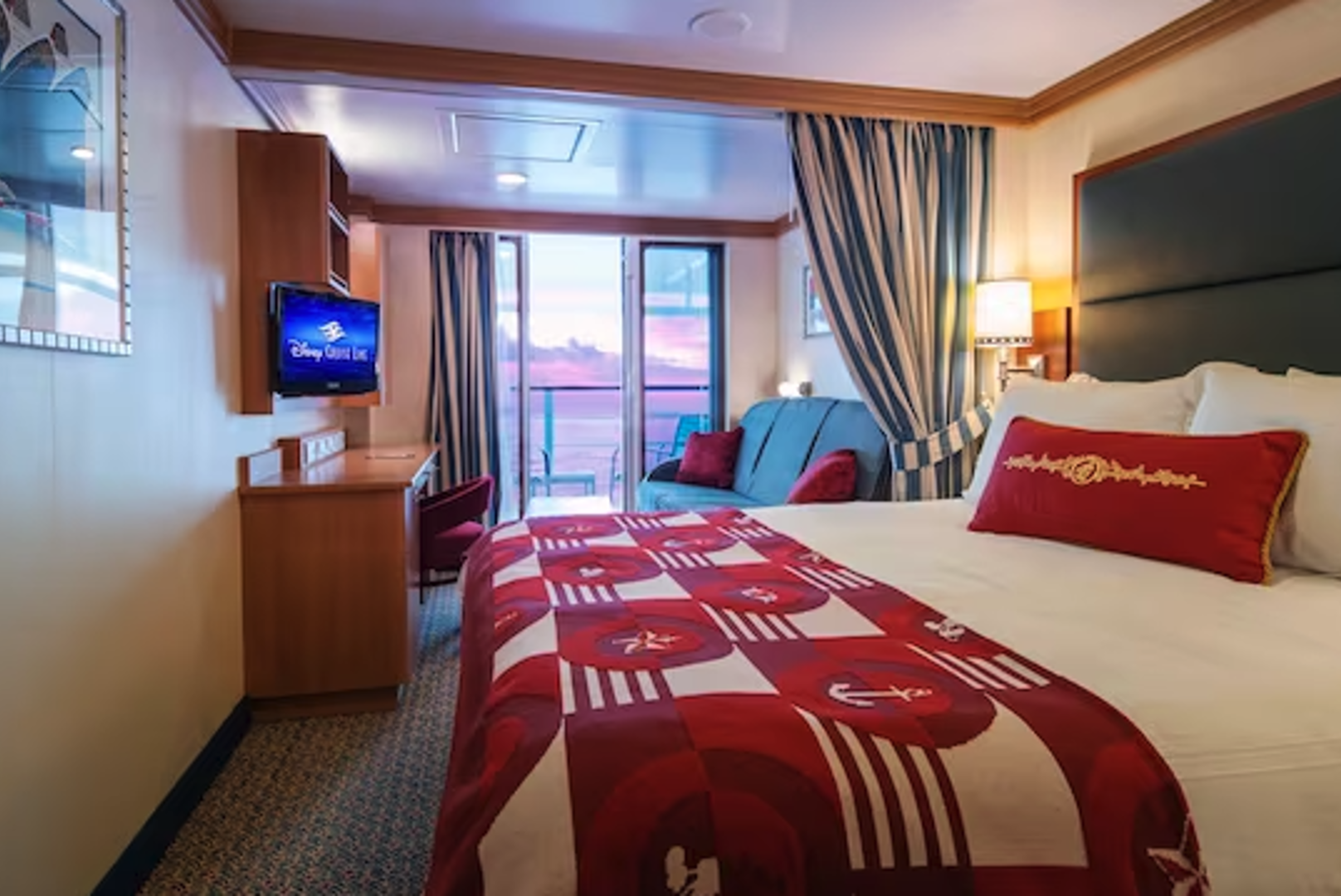 Deluxe Oceanview Stateroom with Verandah