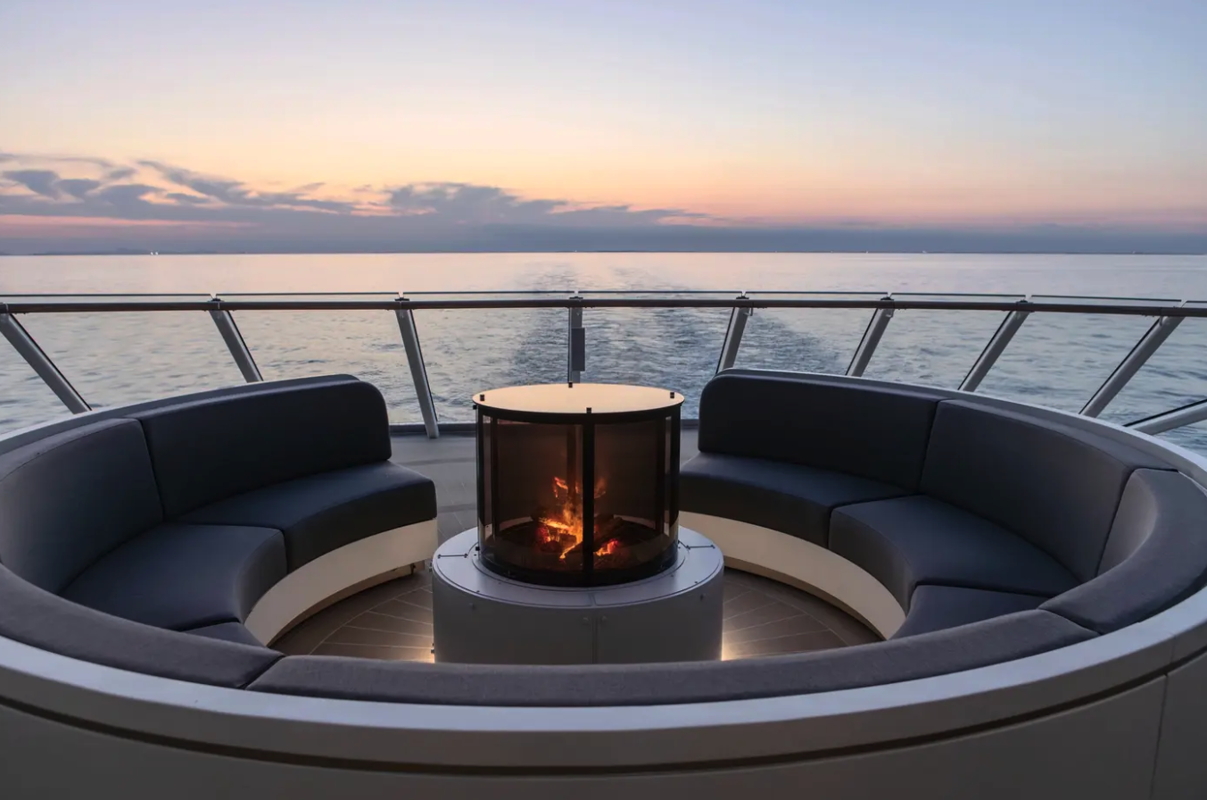 Silversea, Silver Nova Panorama Lounge 1.png