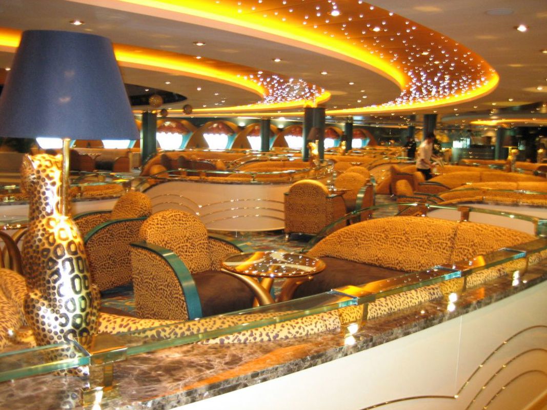  MSC Cruises Musica Class savannah bar.jpg