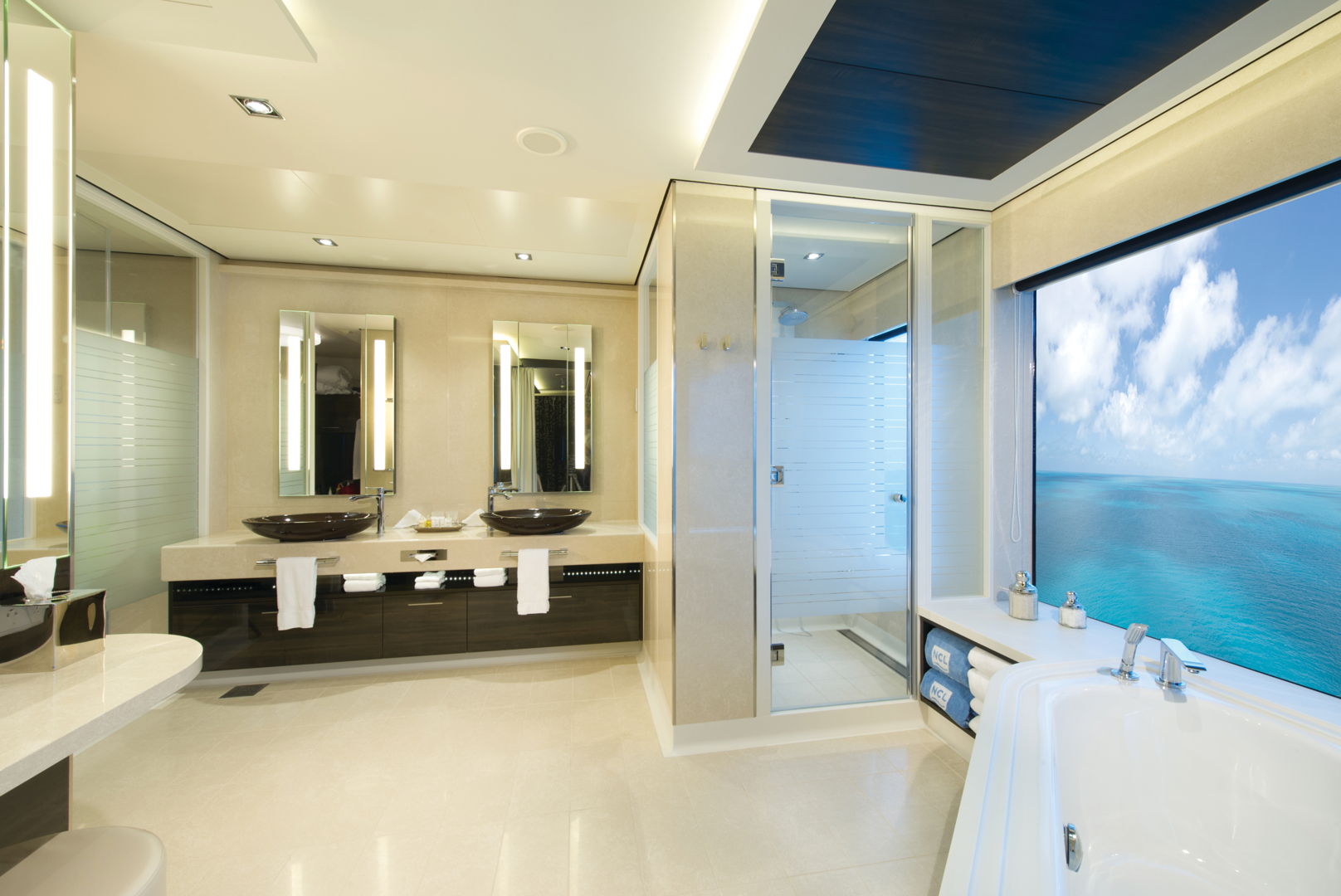 The Haven Deluxe Owner's Suite with Large Balcony