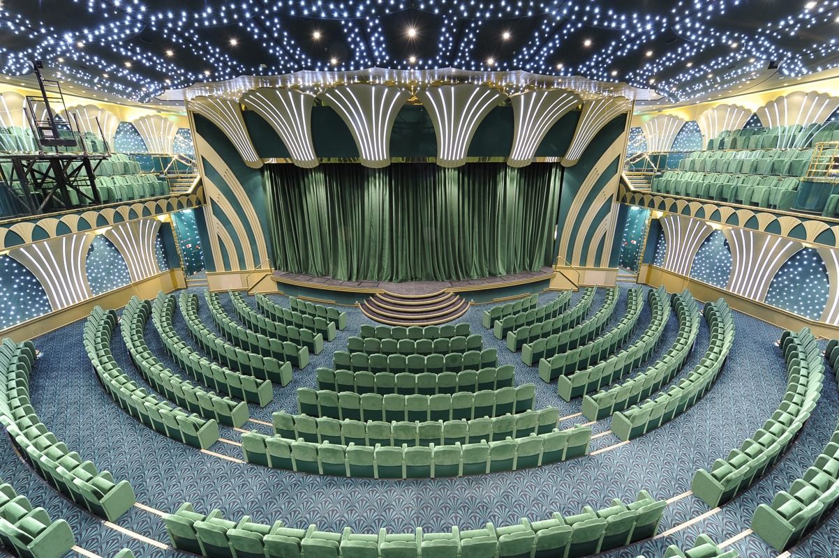 MSC Cruises MSC Magnifica Royal Theatre 2.jpg