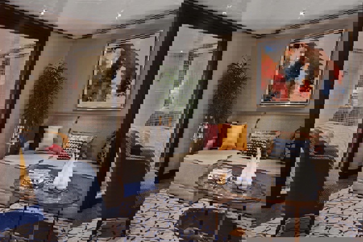 Seabourn Seabourn Ovation Penthouse Spa Suite 2.jpg