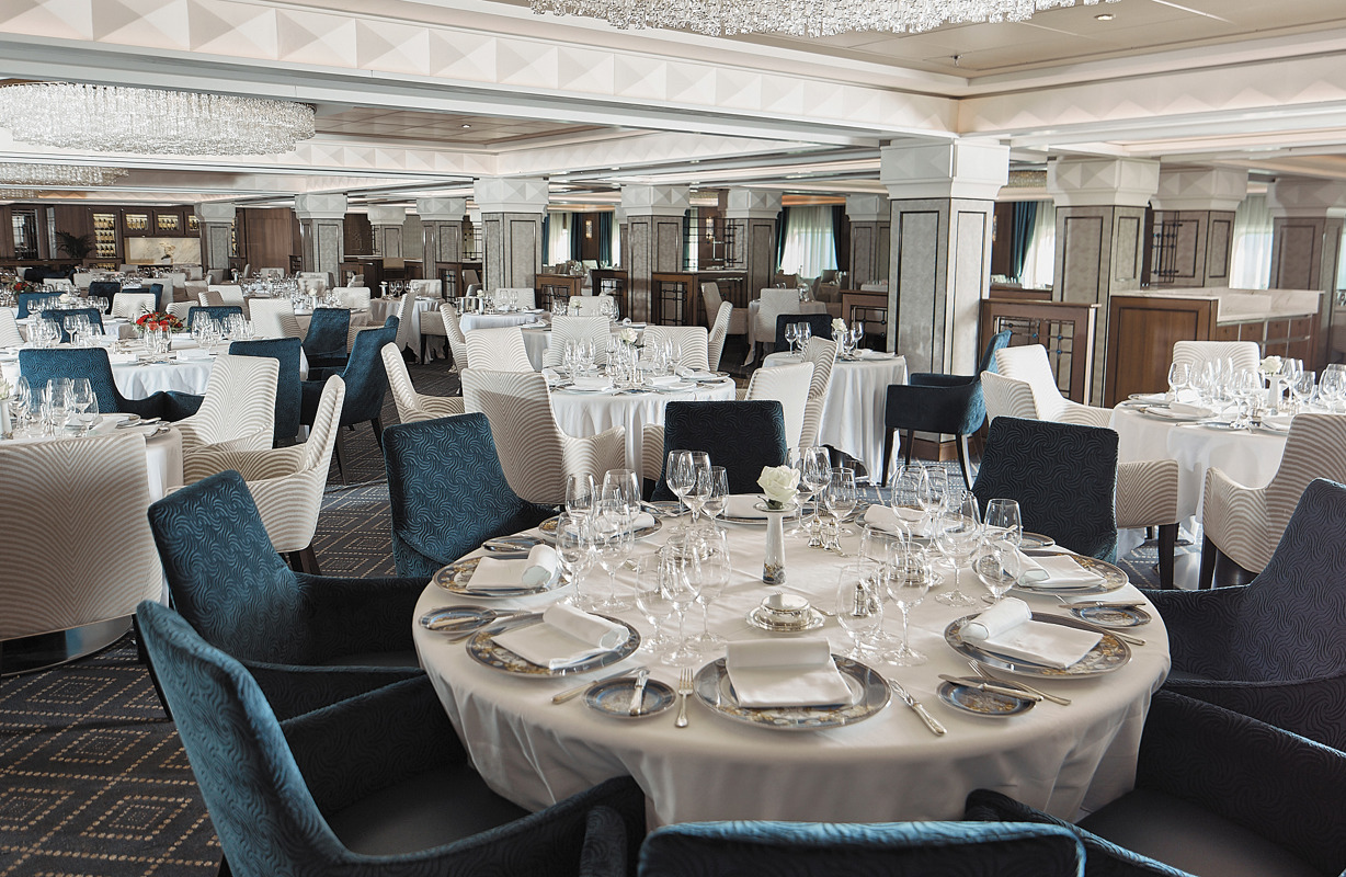 Regent Seven Seas VOYAGER Compass Rose.jpg