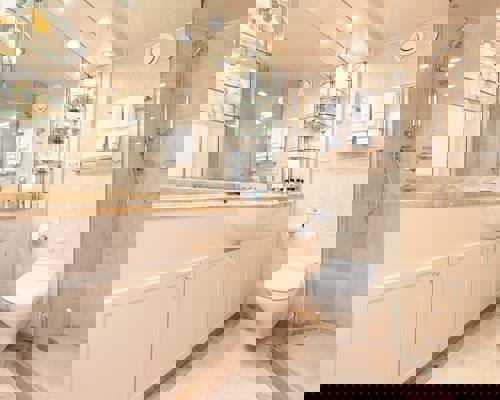 Regent Seven Seas VOYAGER Seven Seas Suite 3.jpg