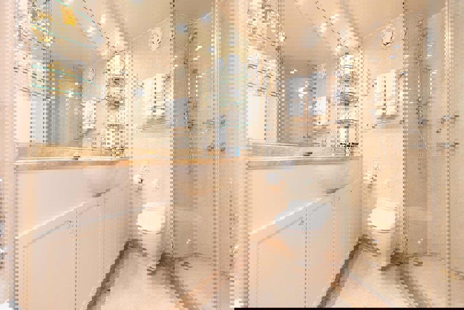 Seven Seas Suite