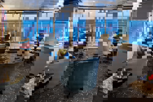 Spacious AquaTheatre Suite - 1 Bedroom