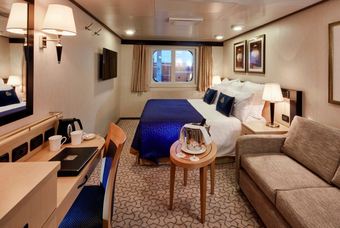 Cunard Queen Elizabeth Accommodation Oceanview Obstructed.jpg