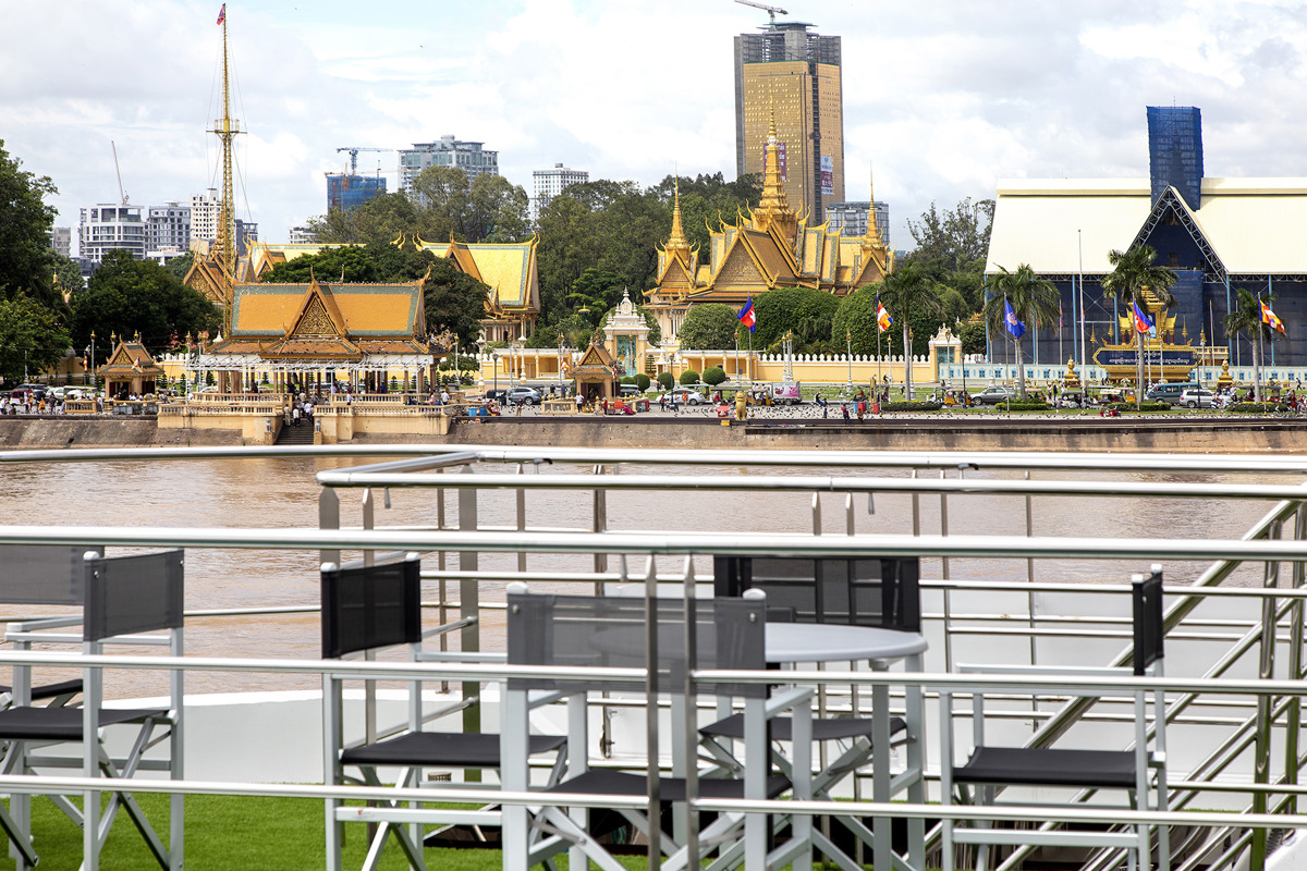 Emerald Waterways - Emerald Harmony - Sun Deck _12_.jpg