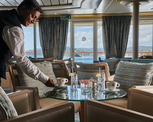 Silversea - Silver Wind - The Panorama Lounge 2.jpg