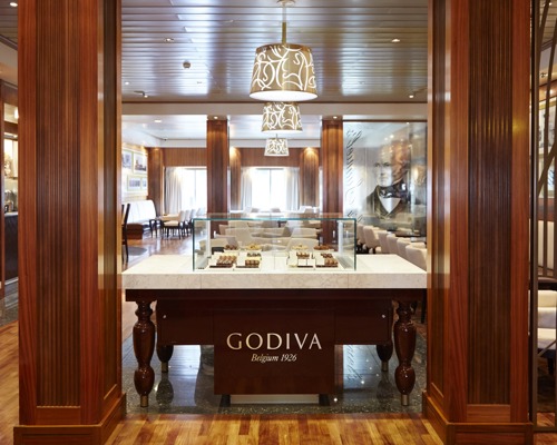 Cunard Line QM2 Sir Samuels.jpg