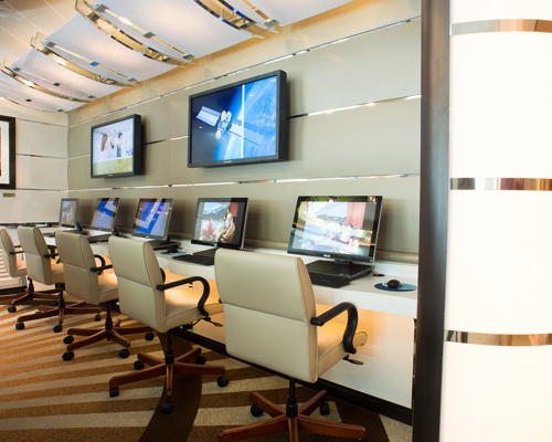 Princess Cruises Royal Class Interior cyber cafe.jpg