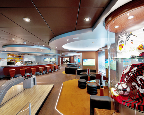 MSC Fantasia Class sports bar 2.jpg