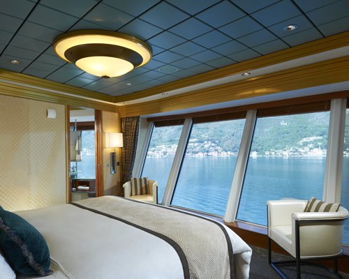 NCL Norwegian Star 3-Bedroom Garden Villa 4.jpeg