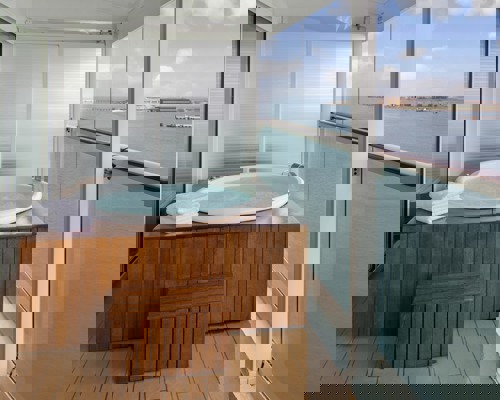 RCI Liberty of the Seas Royal Suite 0.jpg