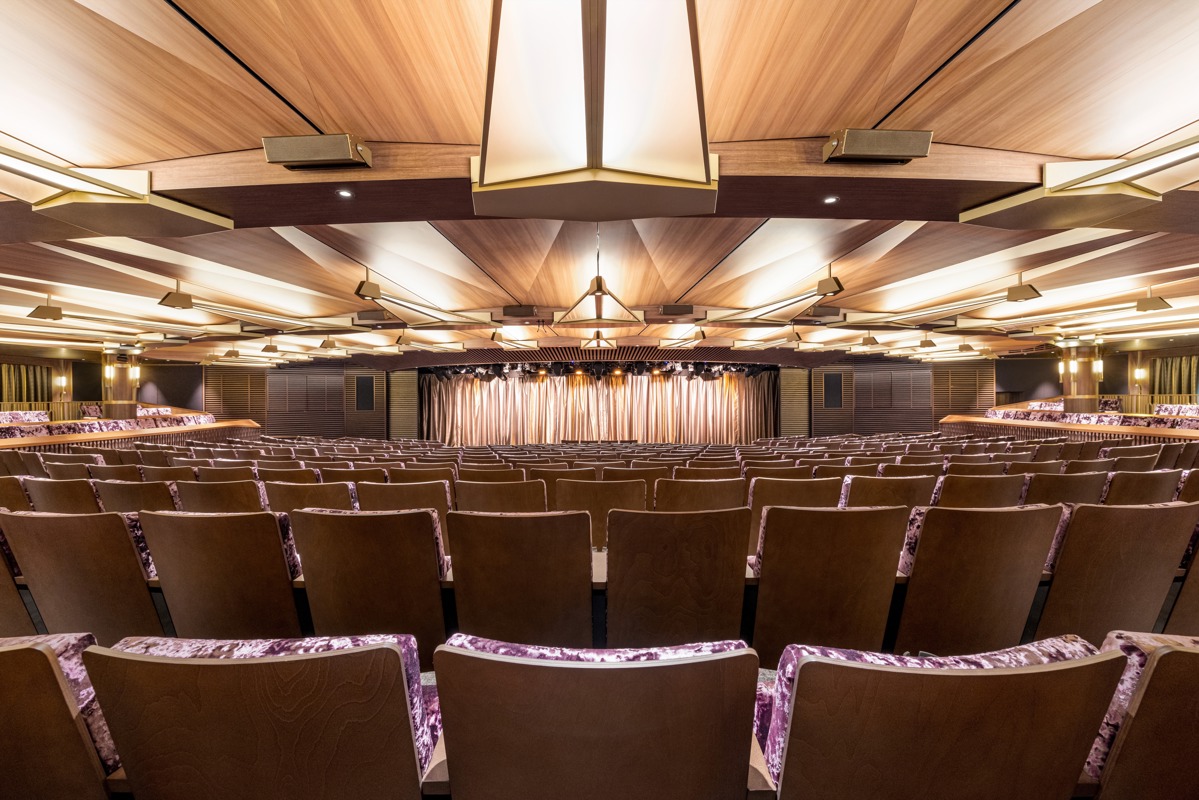 Oceania Cruises A-Class Vista Lounge.jpg