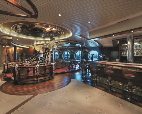 Royal Caribbean International Explorer of the Seas Interior Schooner Bar.jpg