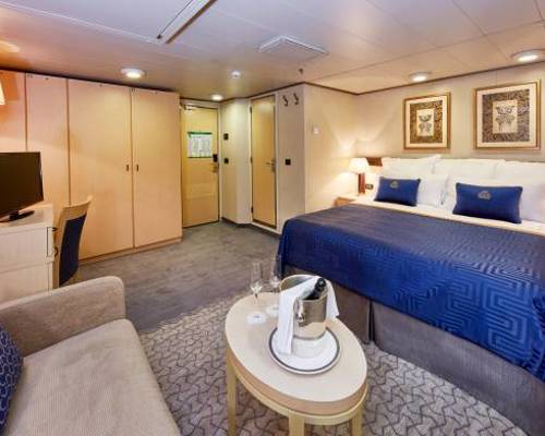 Cunard Lines Queen Victoria Deluxe Inside.jpg