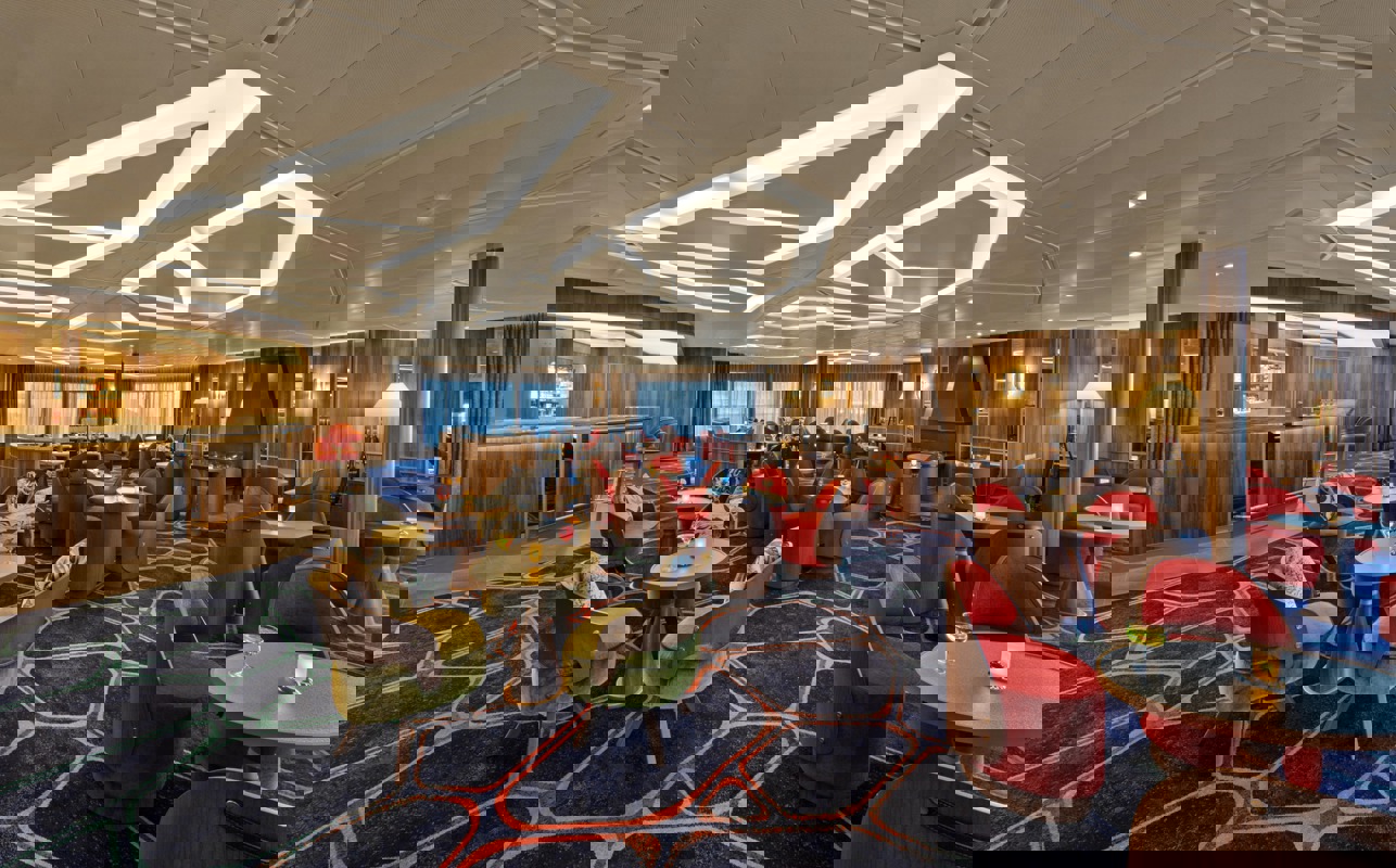 SEABOURN Seabourn Venture - The Club.jpg