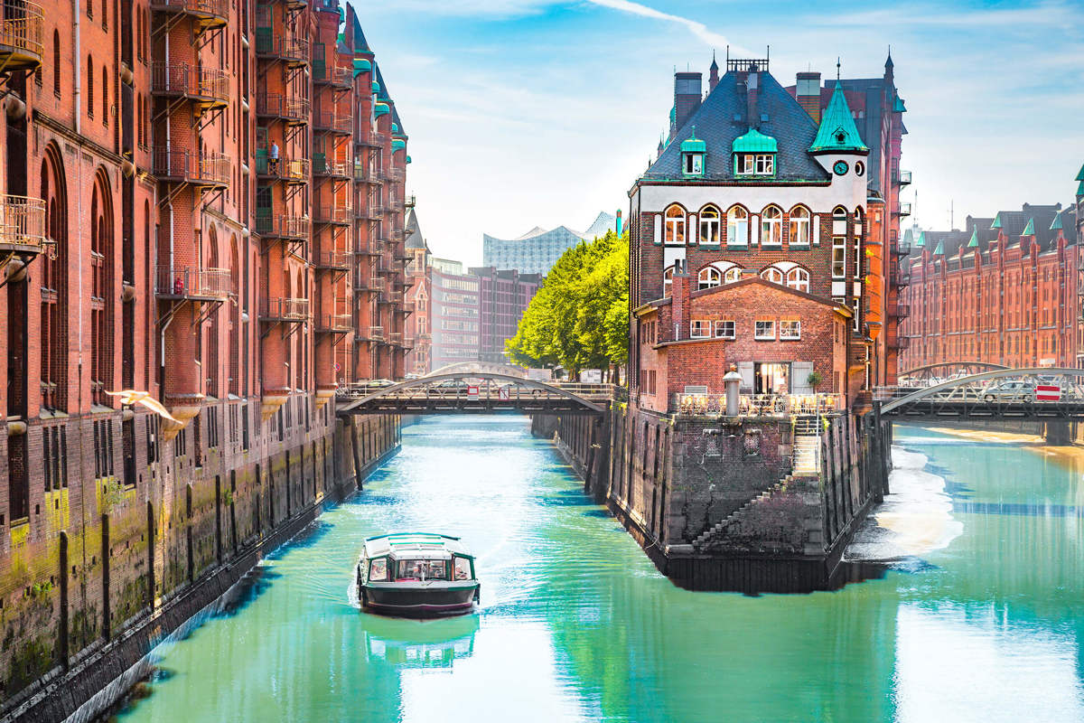 Hamburg Shutterstock 1181662084