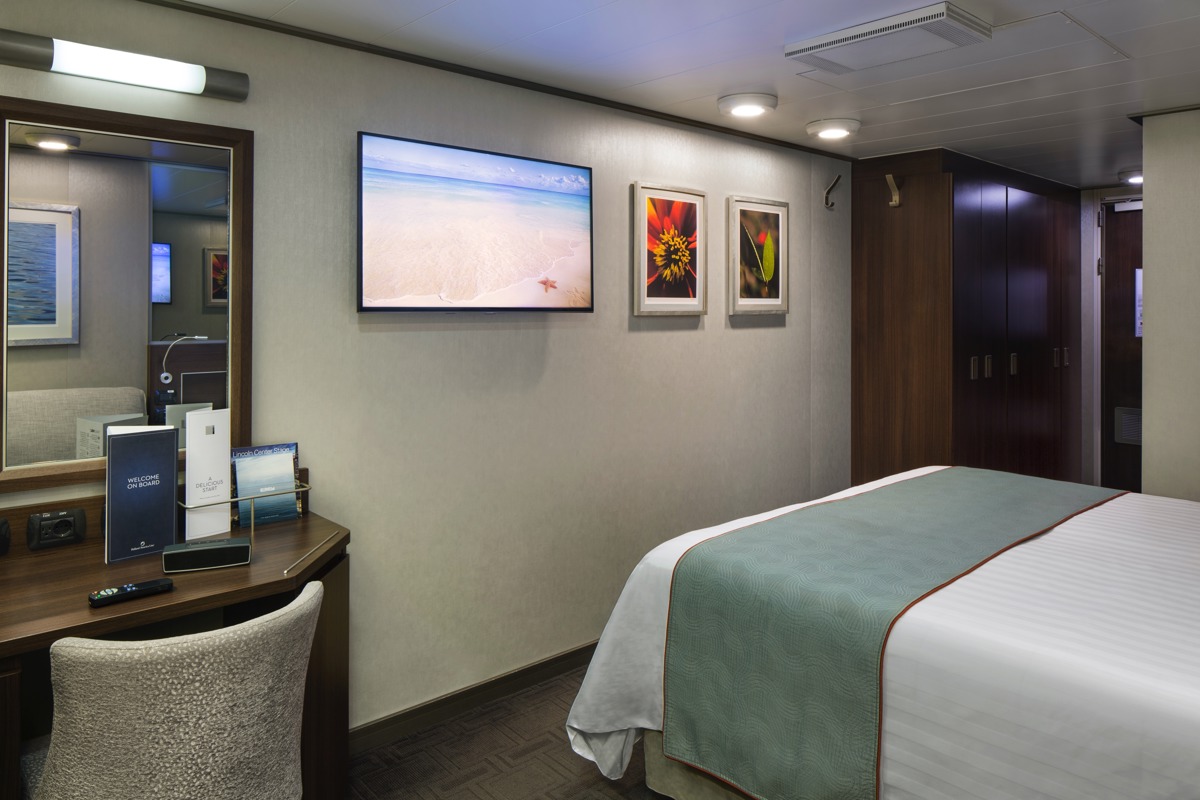 HAL Nieuw Amsterdam Verandah 3.jpg