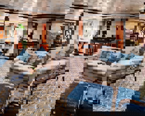 RCI Liberty of the Seas Royal Suite 2.jpg