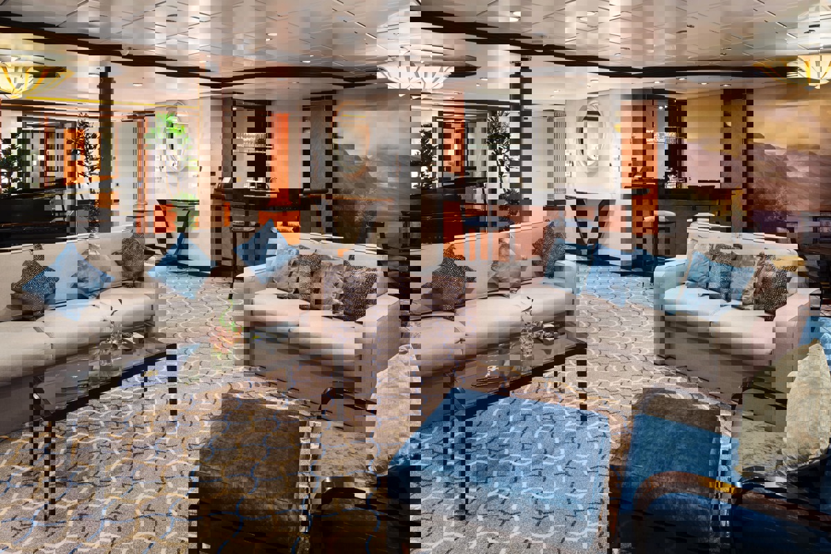 RCI Liberty of the Seas Royal Suite 2.jpg