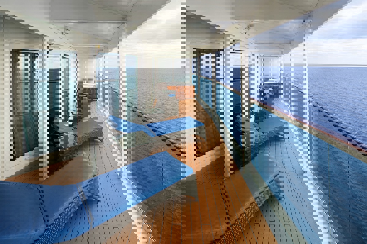 RCI Liberty of the Seas Royal Suite 3.jpg