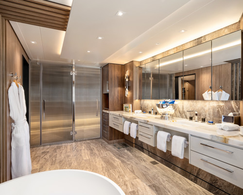 Oceania Cruises A-Class Vista Suite 1.jpg