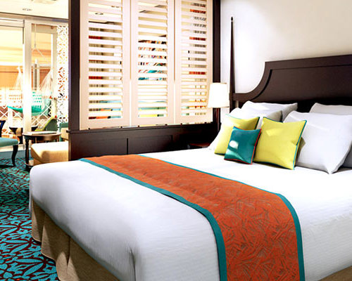 Carnival Cruises Carnival Horizon Accommodation Havana Suite.jpg