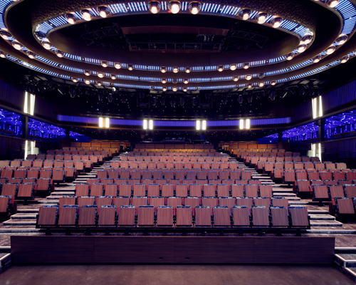 NCL Prima Theatre 4 Dxovp