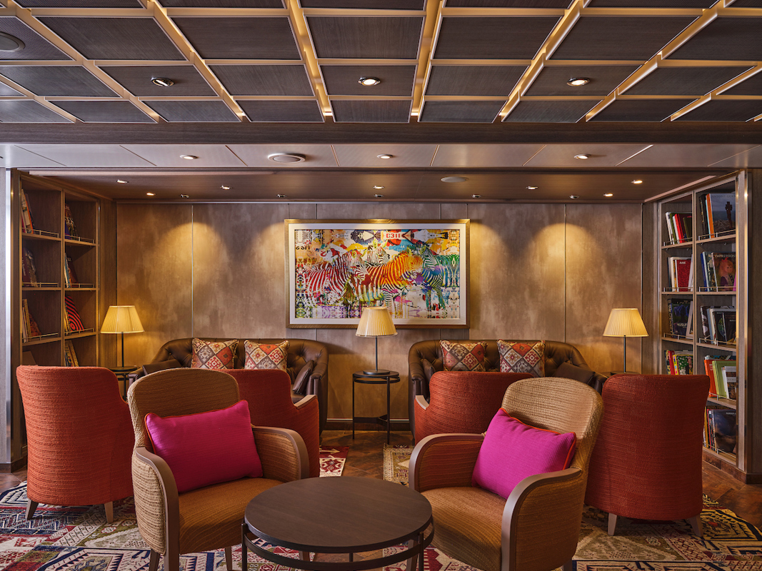 SilverSea Cruises Silver Moon Arts Cafe 2.jpg