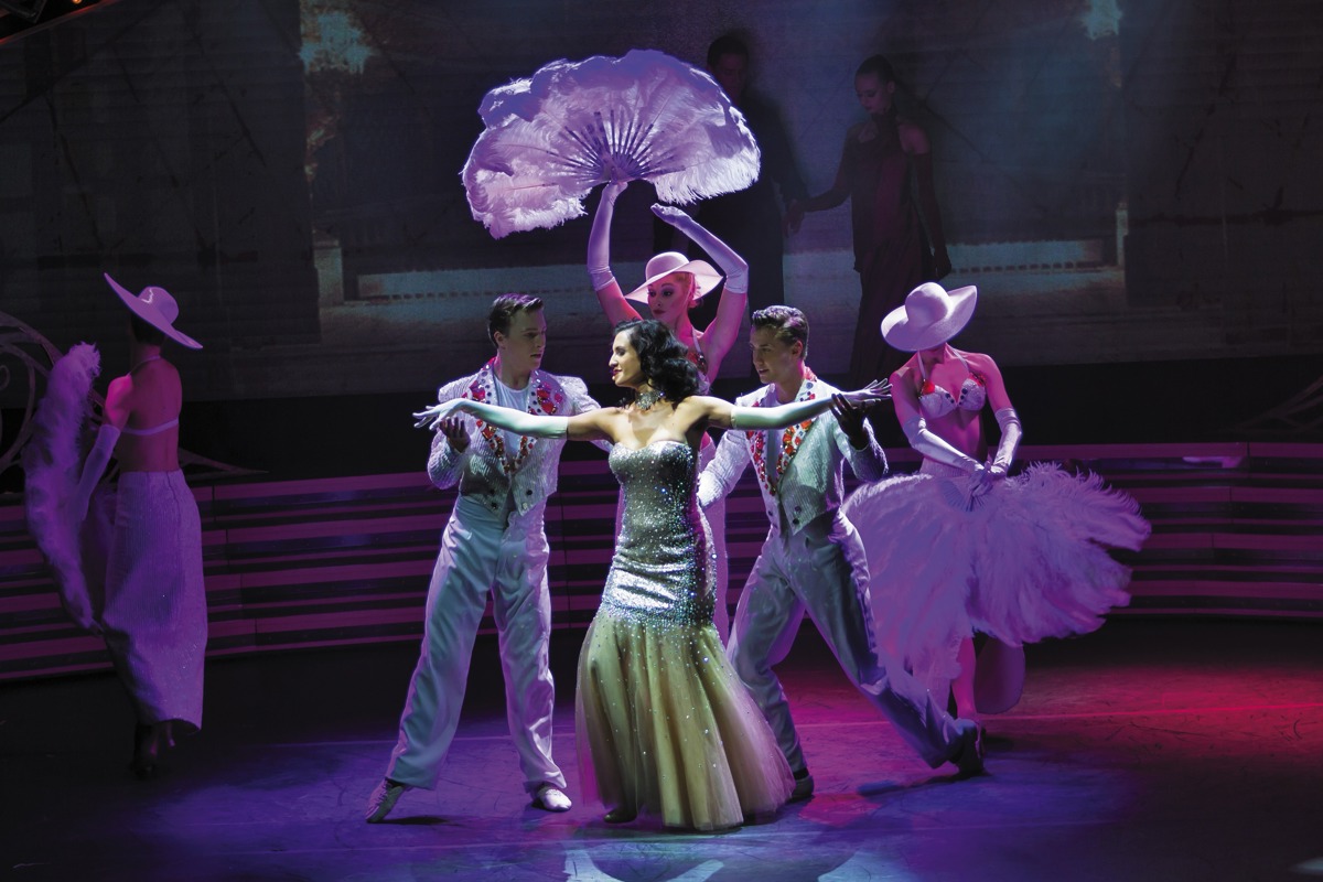 RSSC, Regent Seven Seas Voyager, Theatre.jpg