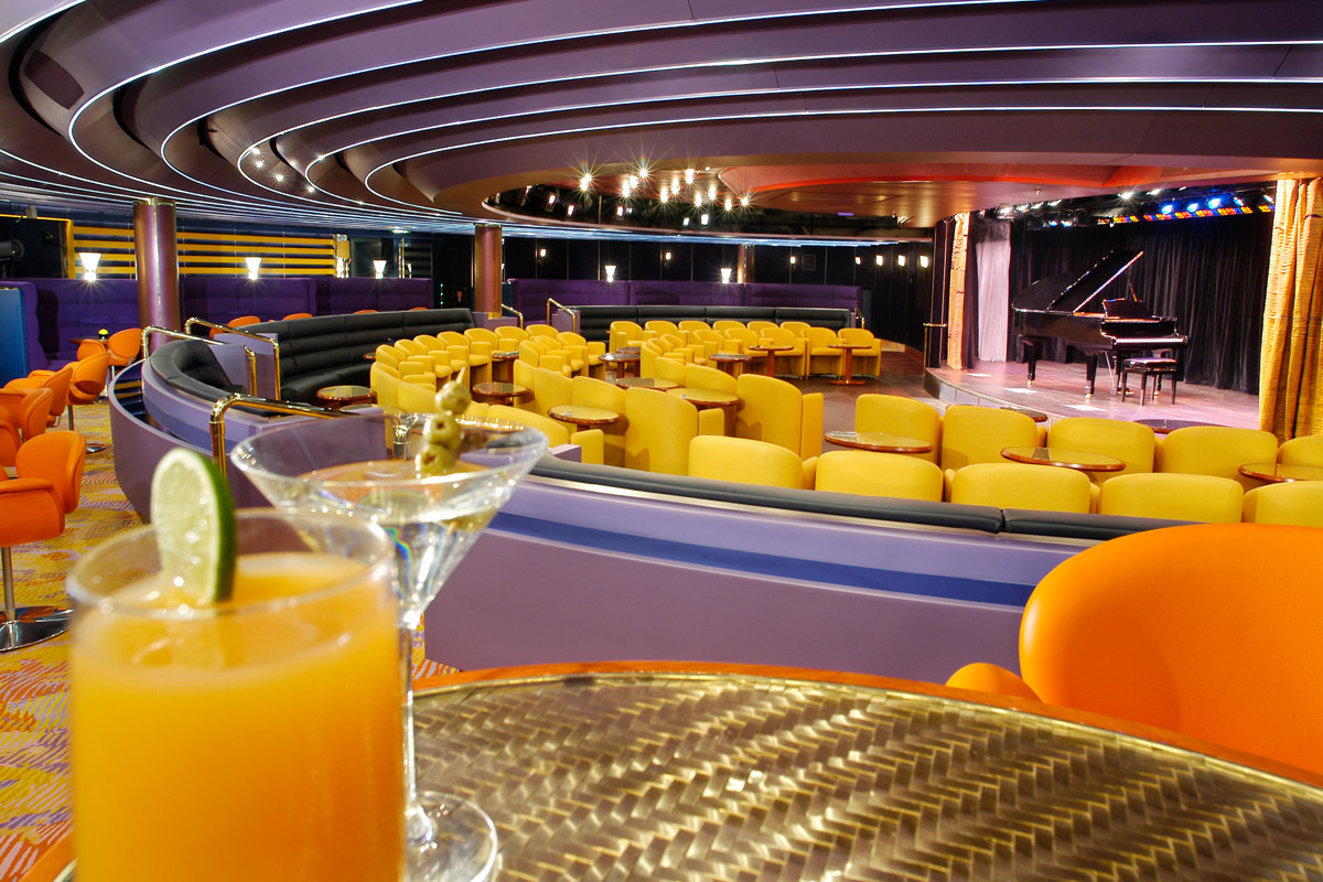 Holland America Line Vista Class Queens Lounge2.jpg