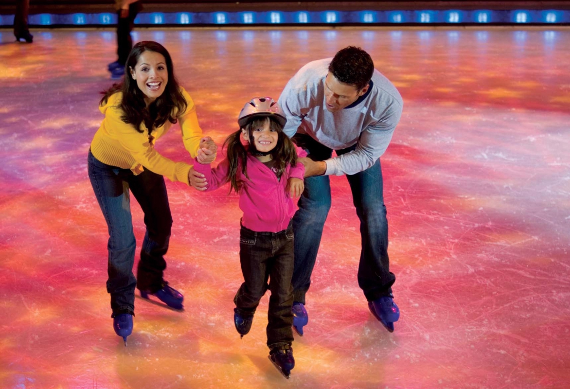 Royal Caribbean International Voyager of the Seas Interior Ice Skating 1.jpg
