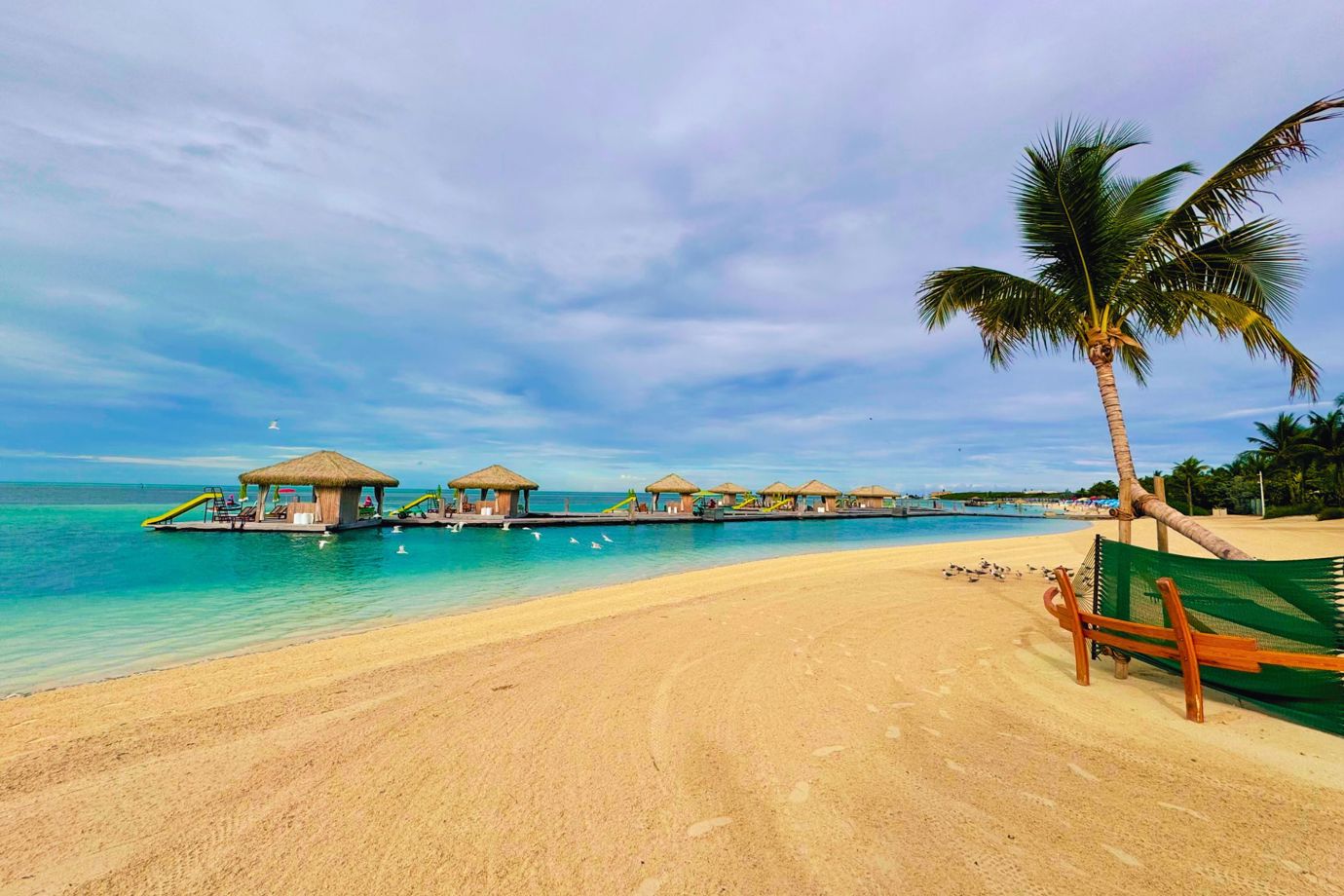 Coco Beach Club - Overwater Cabanas