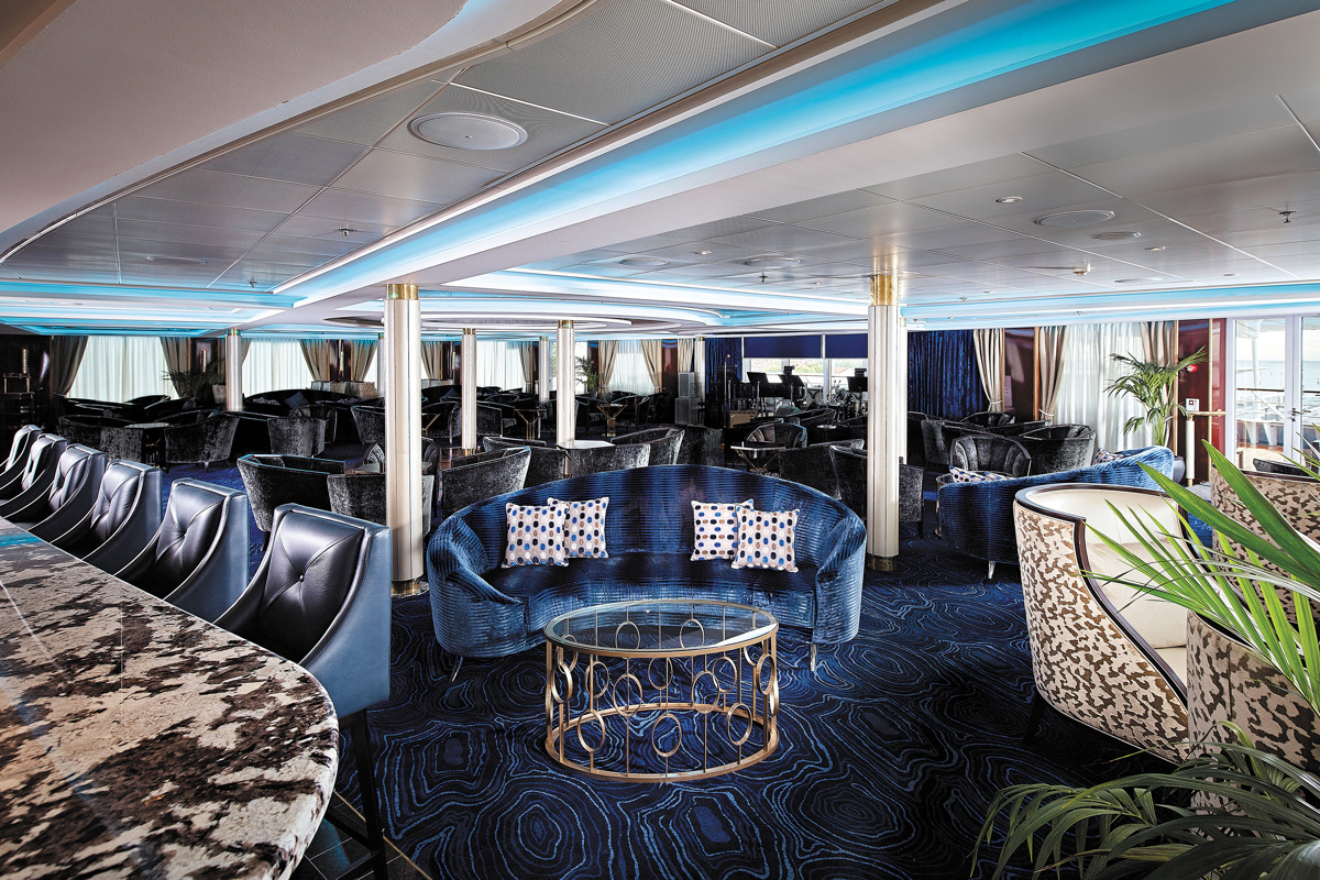 Regent Seven Seas NAVIGATOR Galileo's Lounge.jpg