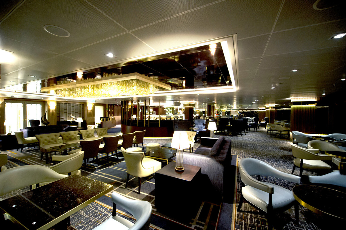 P&O Cruises Britannia Crows Nest 1.jpg