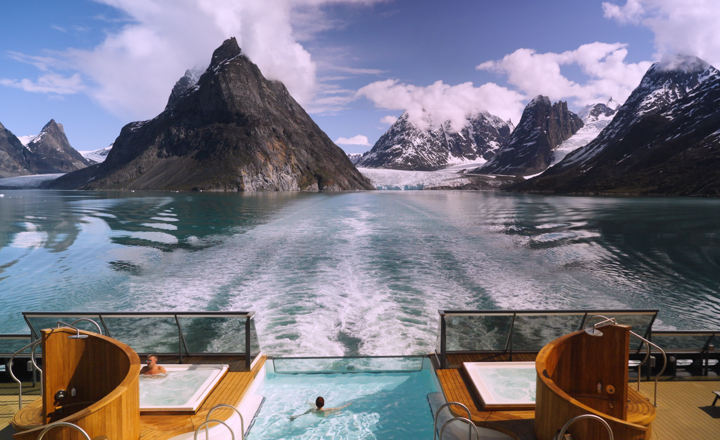 Outdoor Infinity Pool & Whirlpools