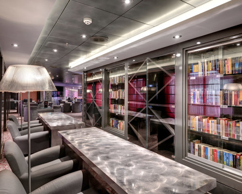 MSC Cruises MSC Sinfonia Lounge 4.jpg