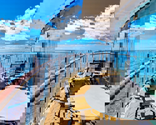 RCI UTOPIA Spacious AquaTheater Suite - 1 Bedroom 4.jpeg