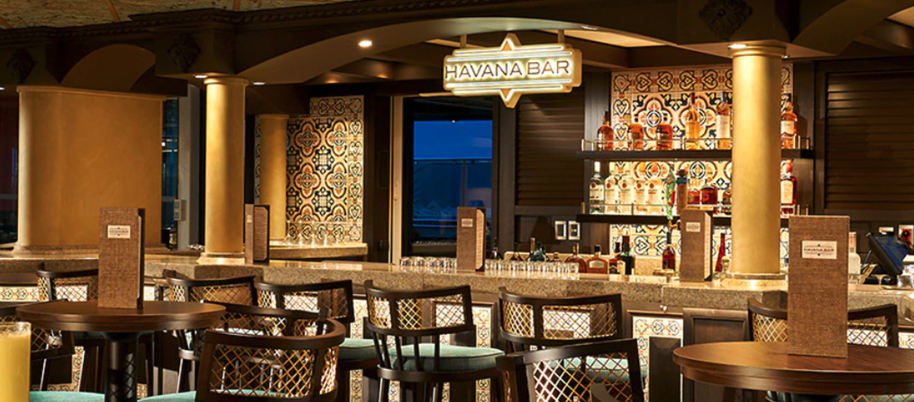 Carnival Cruise Line Carnival Panorama Havana Bar & Pool.png