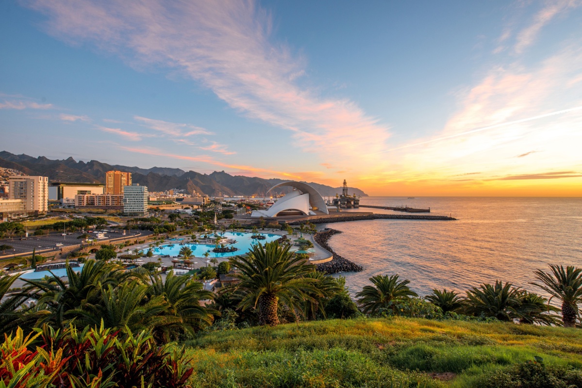 Shutterstock 362881445 Santa Cruz Tenerife