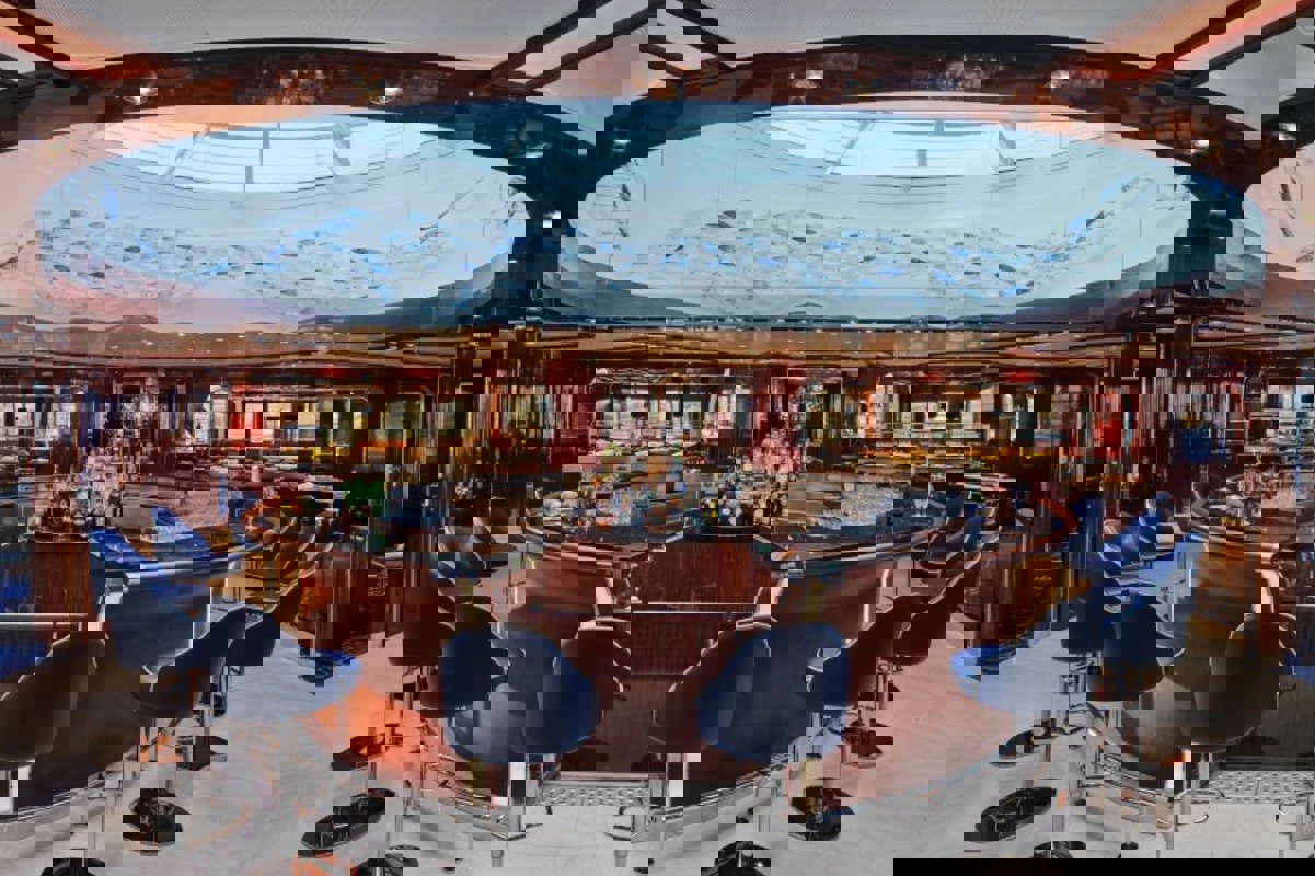 Seabourn Seabourn Encore Observation Bar 4.jpg