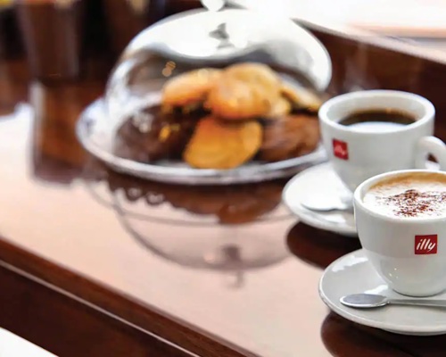 Oceania Cruises Baristas 3.jpg