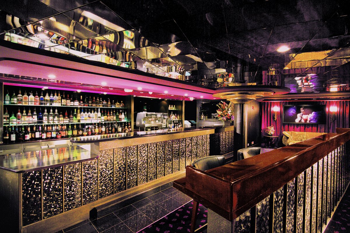 NCL Norwegian Epic Epic Theatre Bar.jpeg