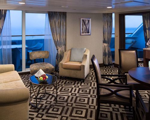 Azamara club cruises azamara onward ocean suites 5.jpeg